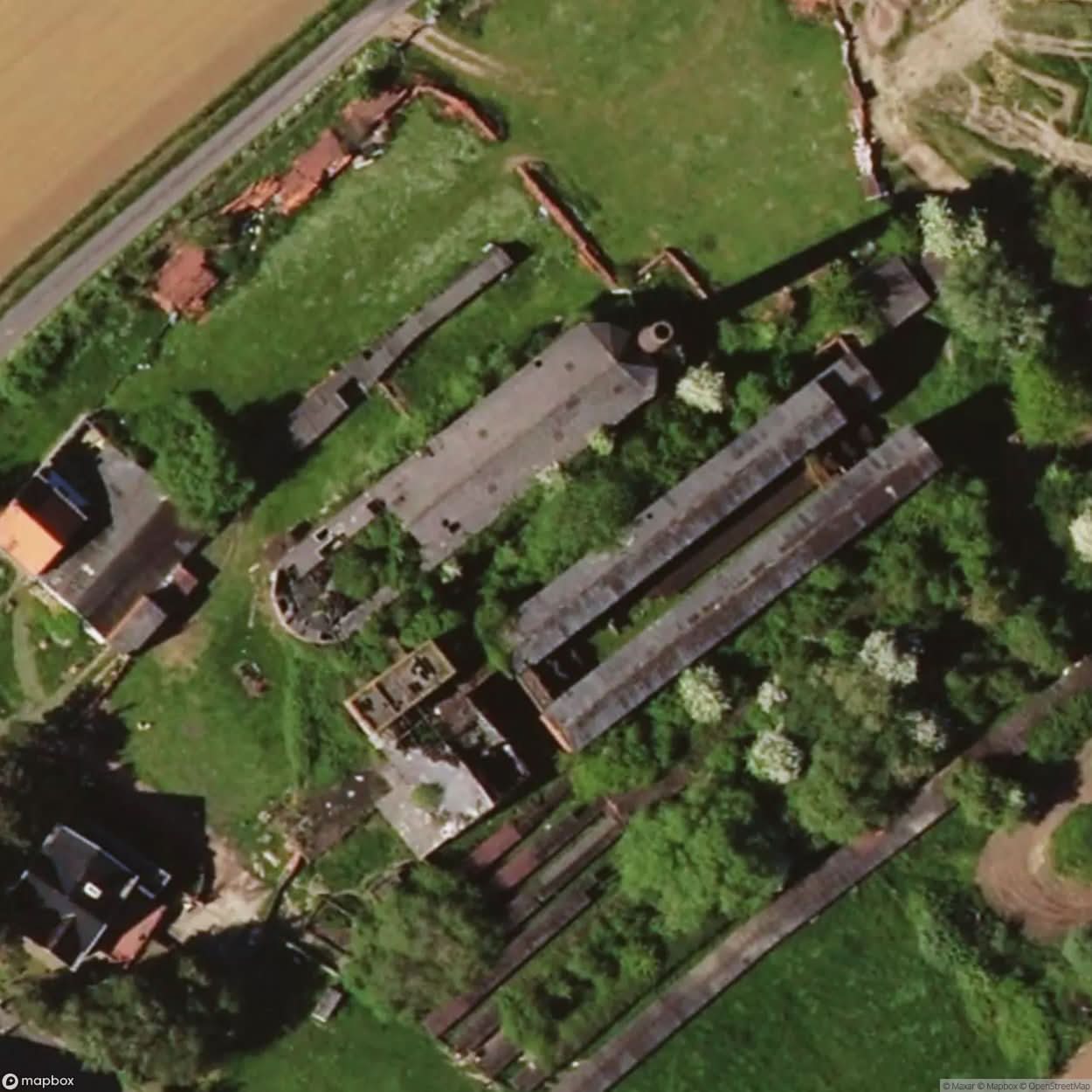 Stone And Tube Factory [BEL] #09825