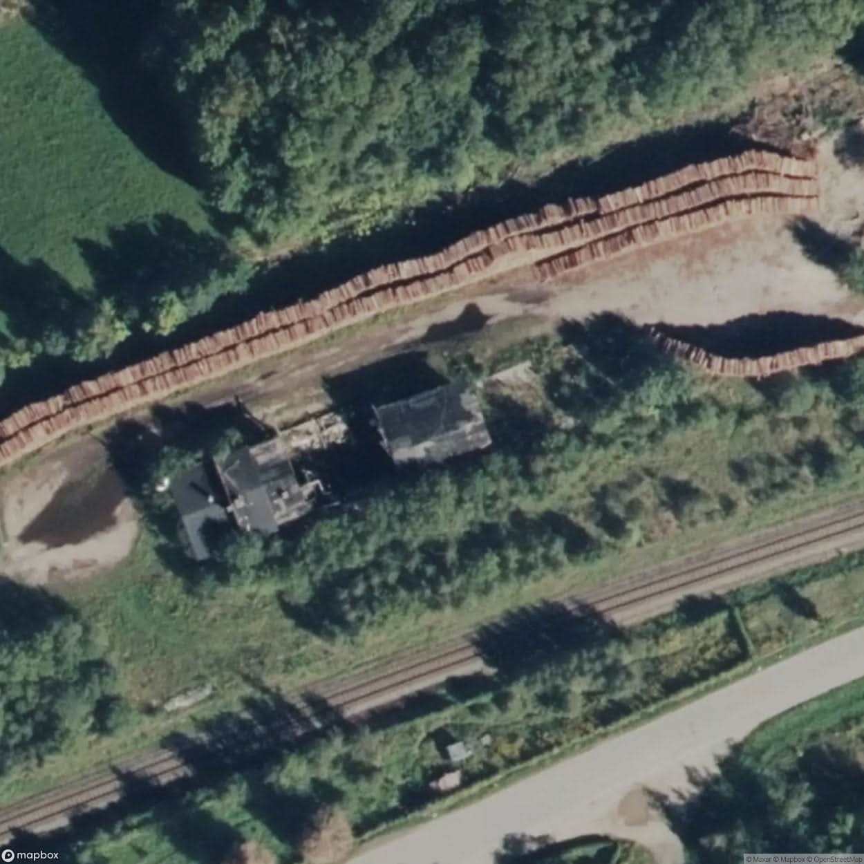 Dilapidated Hut [GER] #20631