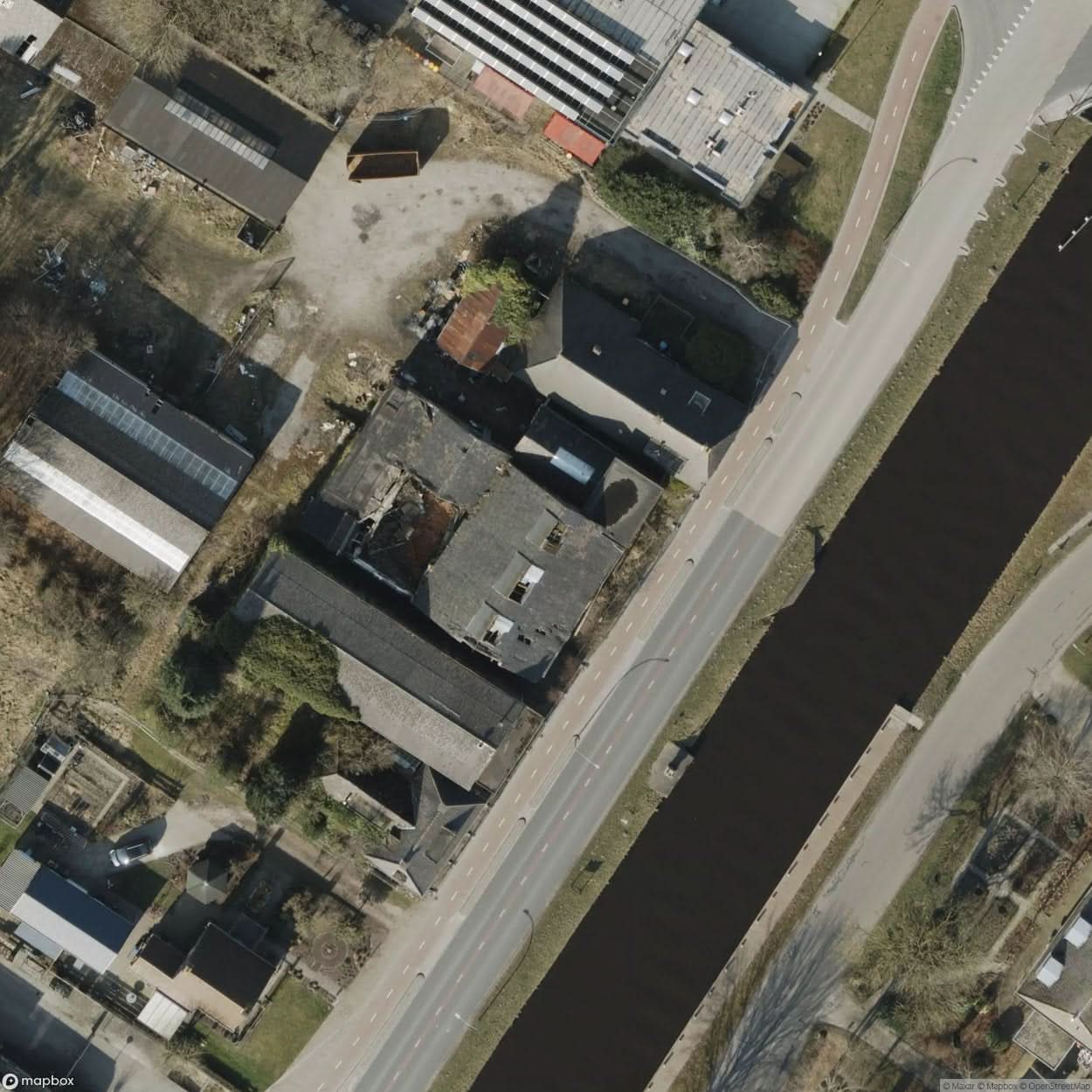 Abandoned Garage #09768 [NLD] #100730
