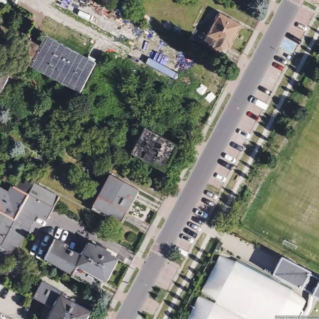 Residential Building Overgrown House [POL] #24089