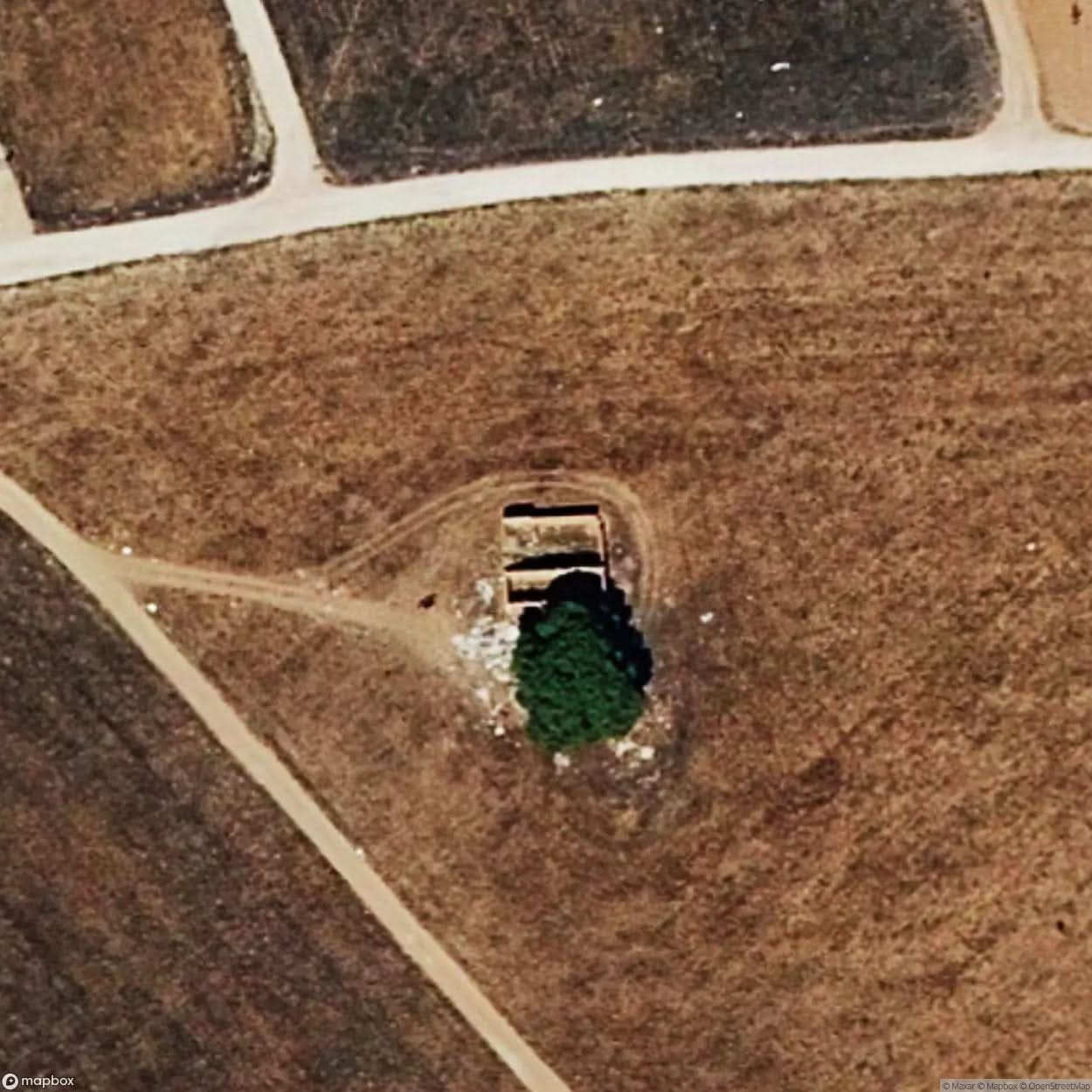 It Has An Abandoned House And An Abandoned Car Shed [ESP] #21854