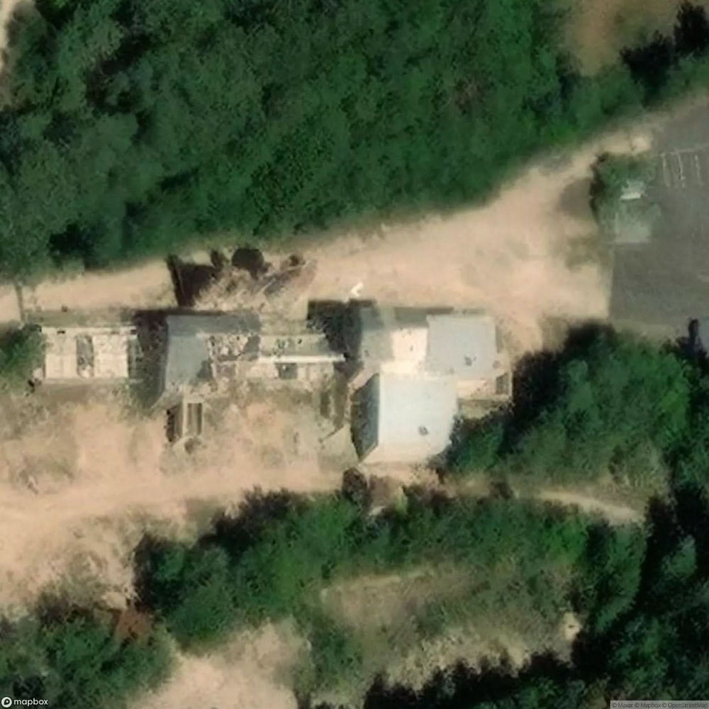 Sand Pit With Storage Hall [GER] #09511