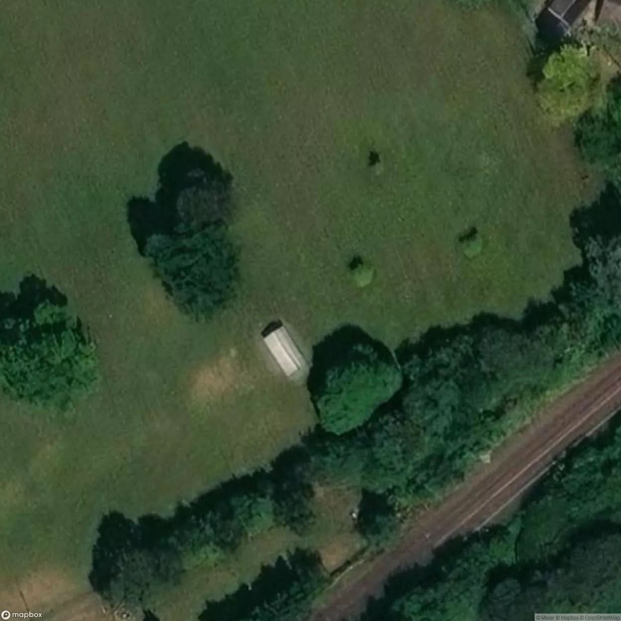 Small abandoned building. Most likely used to be used by the railway. [GBR] #35641