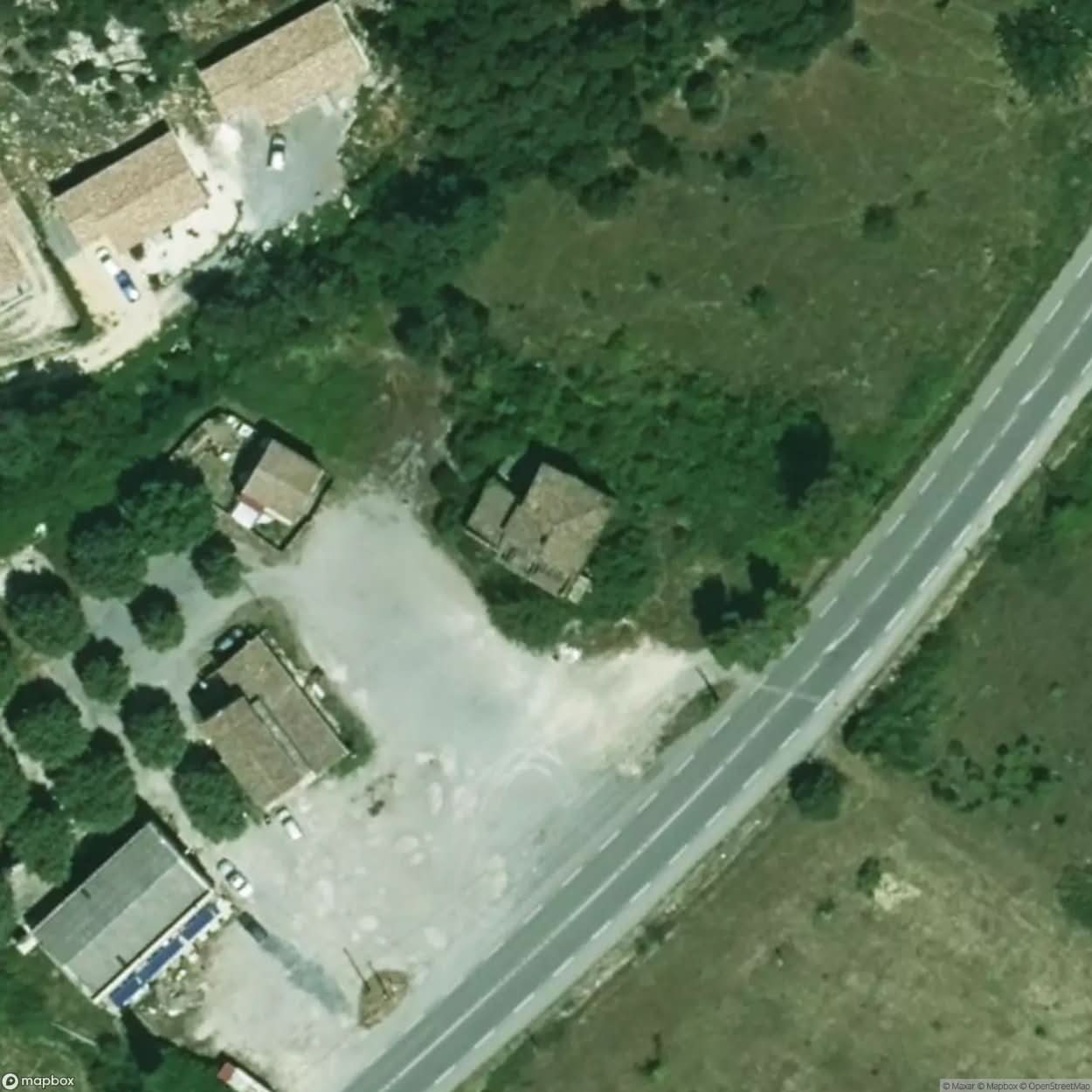 Flea Market House [FRA] #01369