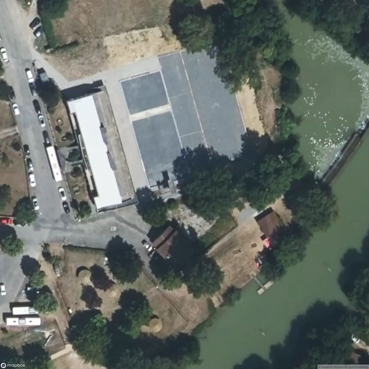 Abandoned House Castel [FRA] #20018